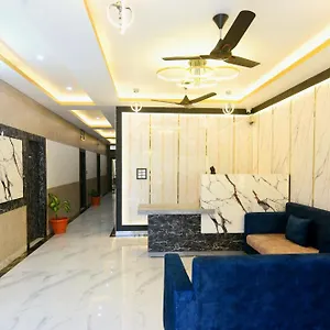 Maya's Nest By Basotel Varanasi